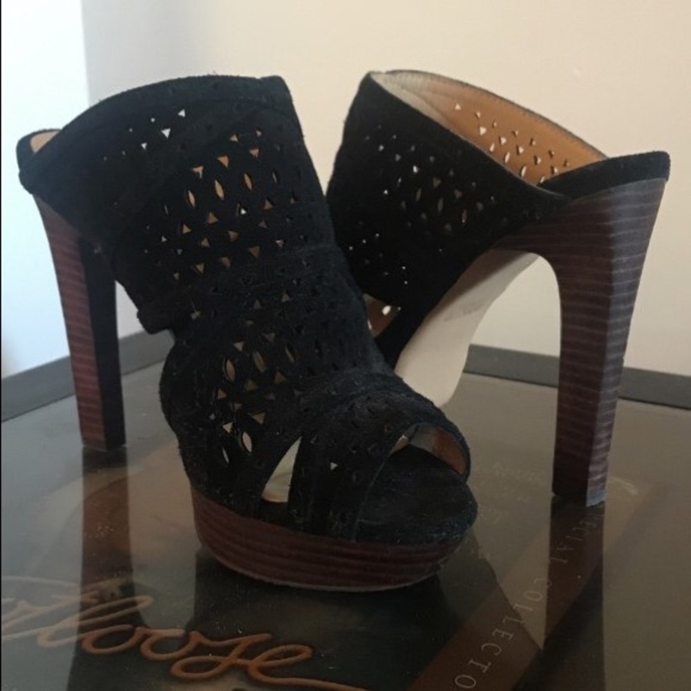BCBG HEELS